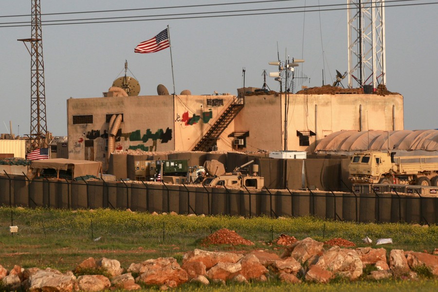 [ẢNH] Quân đội Mỹ xây dựng 2 căn cứ lớn tại khu vực nhiều dầu mỏ nhất của Syria