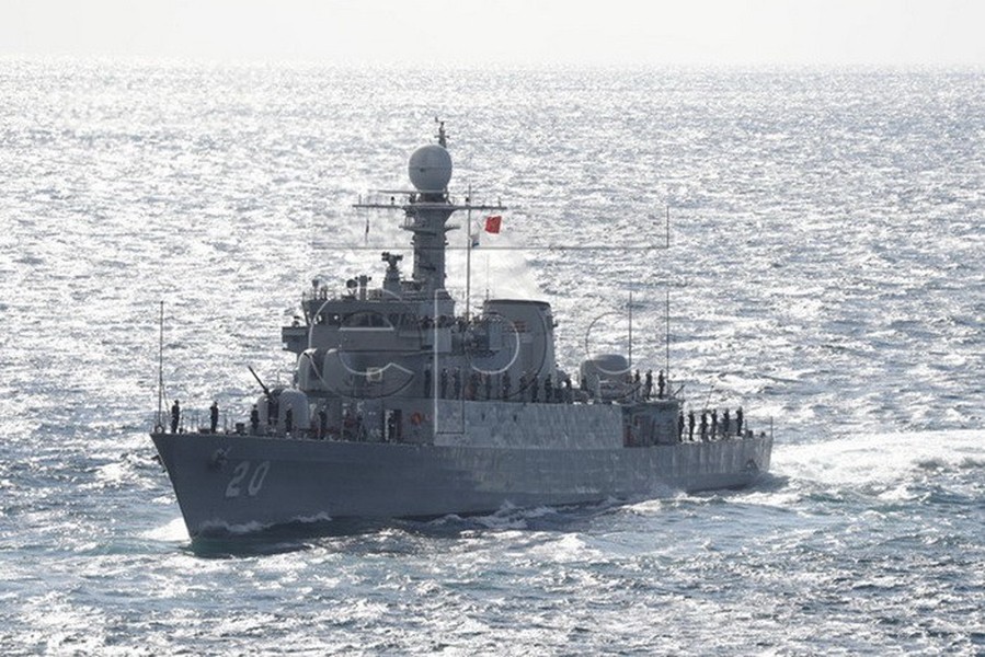 [ẢNH] Nga - Trung Quốc thán phục Việt Nam nâng cấp Pohang thành tàu tên lửa
