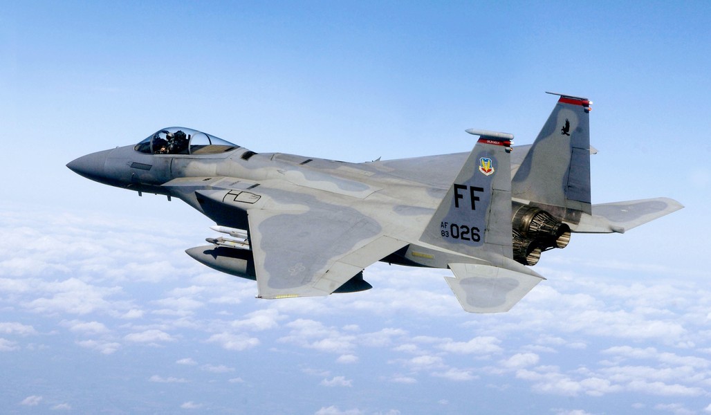 [ẢNH] ‘Đại bàng vàng’ F-15 Mỹ bất ngờ tấn công dữ dội Aleppo ngay trước mũi S-400 Nga