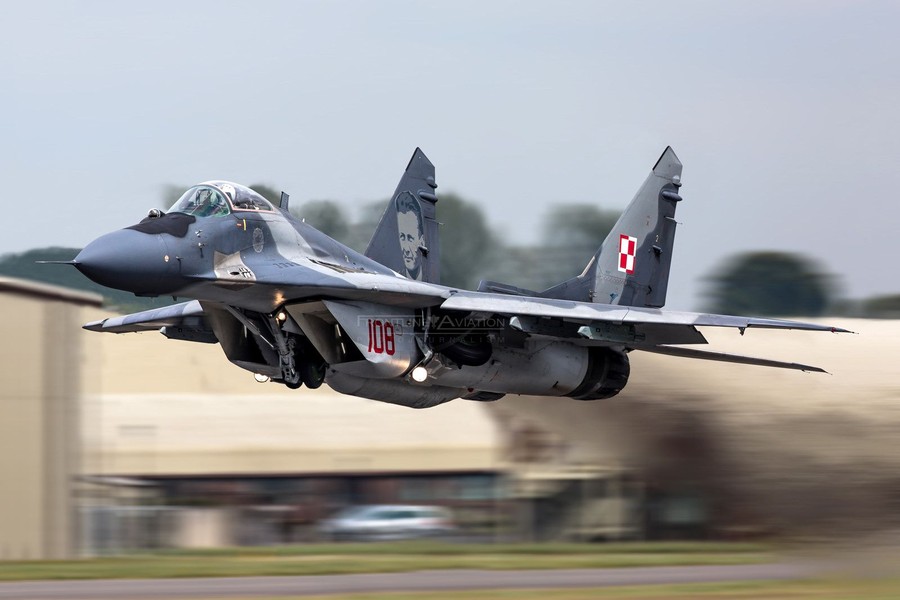 [ẢNH] Nga tuyên bố S-400 khiến tiêm kích Ba Lan 