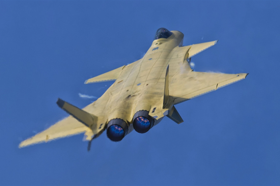 [ẢNH] Tiêm kích tàng hình J-20 Trung Quốc có thực sự rẻ hơn hẳn Su-35 và Su-57 Nga?