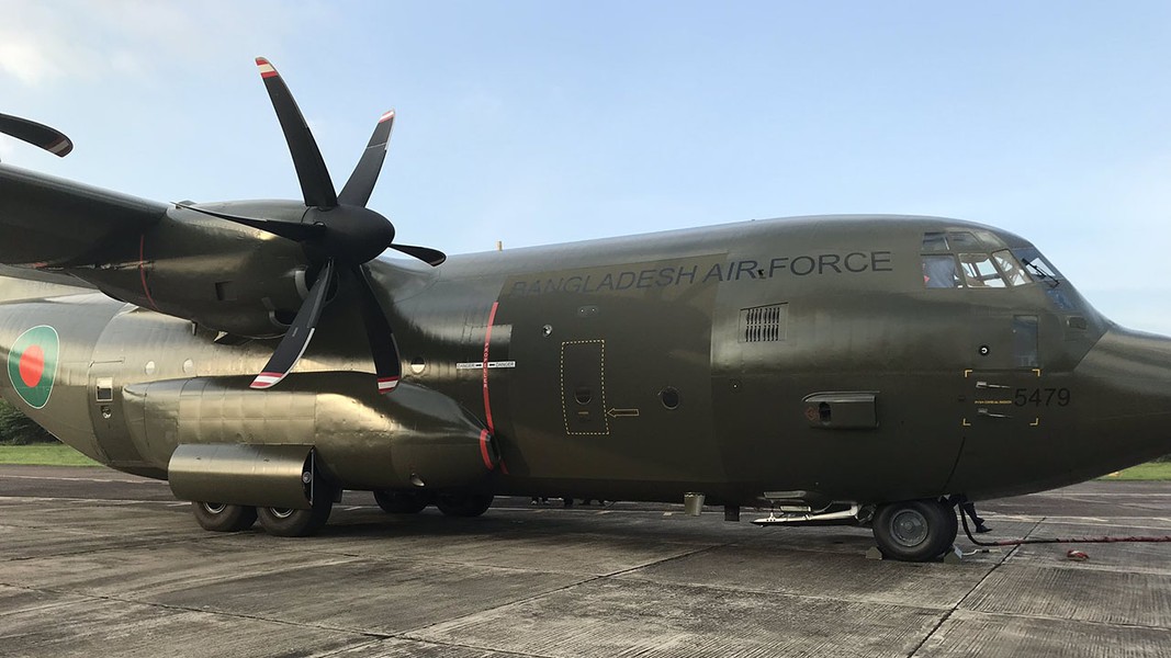 [ẢNH] Anh bán thanh lý vận tải cơ C-130J Super Hercules tối tân, cơ hội tốt?