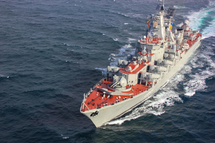 [ẢNH] Tuần dương hạm Nga tiến vào Địa Trung Hải khi quân đội Syria chuẩn bị đánh lớn