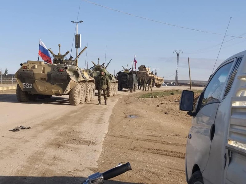 [ẢNH] Mỹ cắt đứt hoàn toàn khả năng tiếp cận căn cứ El Kamyshli của binh sĩ Nga