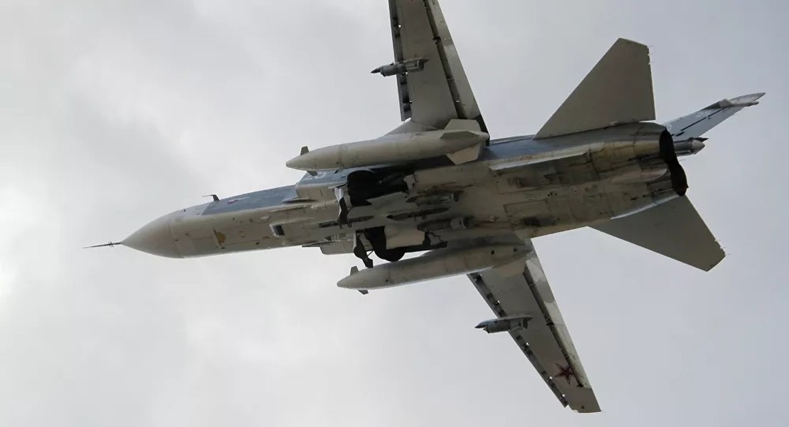 [ẢNH] F-16 Thổ Nhĩ Kỳ đánh chặn, dọa bắn hạ Su-24 Nga trên bầu trời Syria