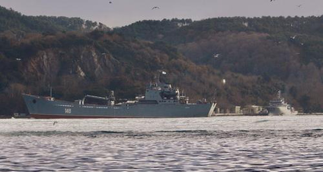 [ẢNH] Hải quân Nga tập trung lực lượng lớn ngoài khơi Syria, sẵn sàng tung đòn hủy diệt