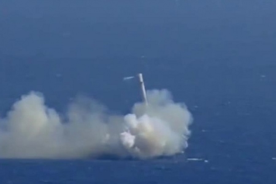 [ẢNH] Nga vẫn gặp khó trong việc phát triển phiên bản phóng từ dưới nước của tên lửa Zircon