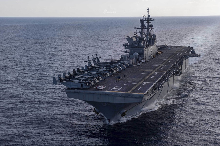 [ẢNH] Biên đội chiến hạm cực mạnh của hải quân Mỹ bất ngờ tập trận