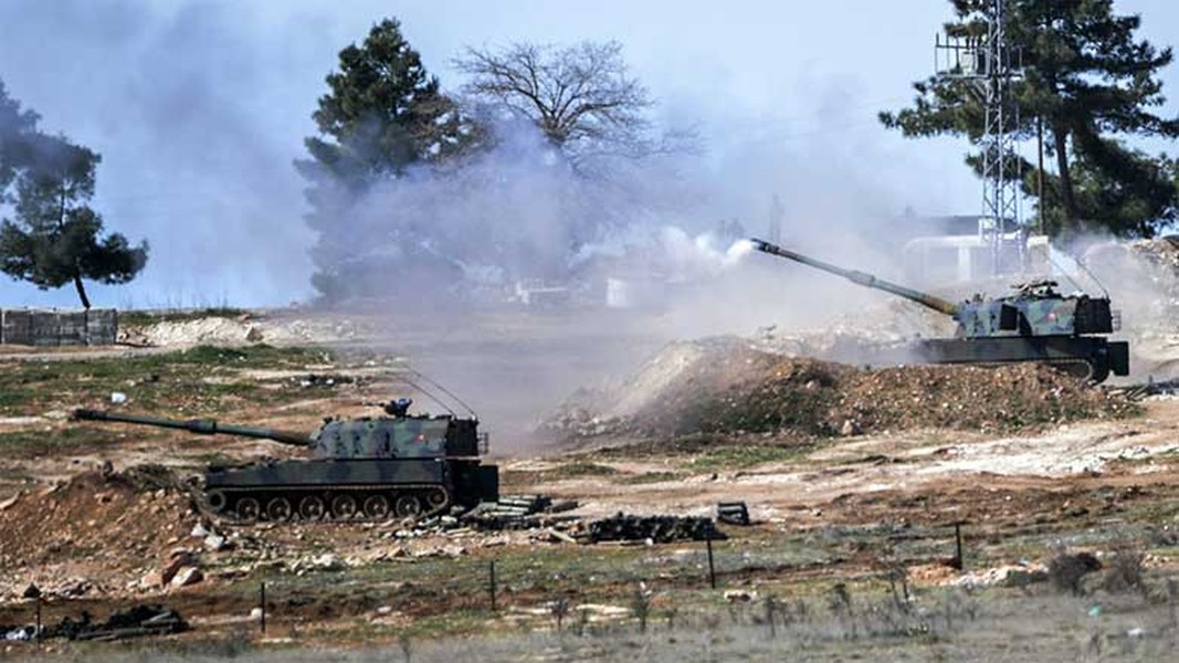 [ẢNH] Thổ Nhĩ Kỳ nã pháo dữ dội vào quân đội Syria, chấm dứt thỏa thuận ngừng bắn