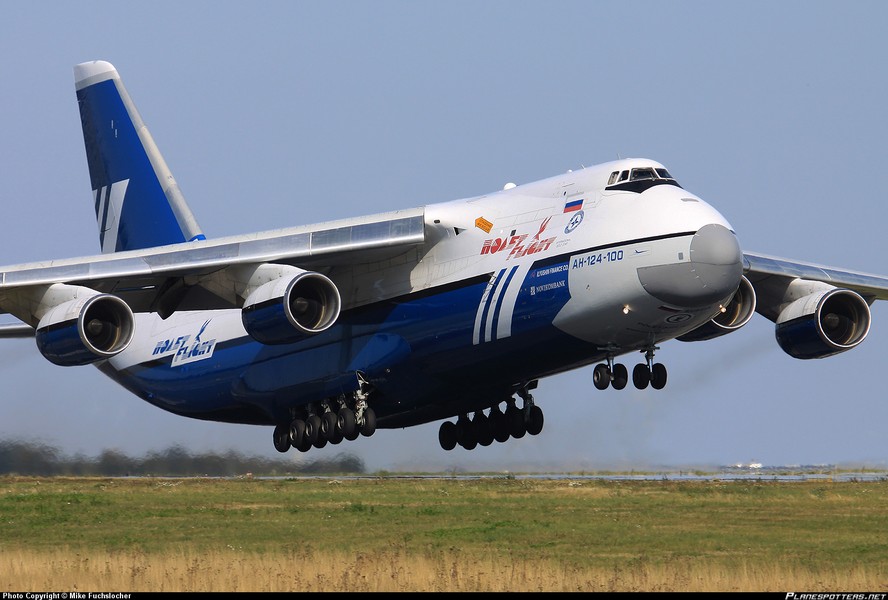 [ẢNH] Chương trình nâng cấp siêu vận tải cơ An-124 của Nga gặp khó