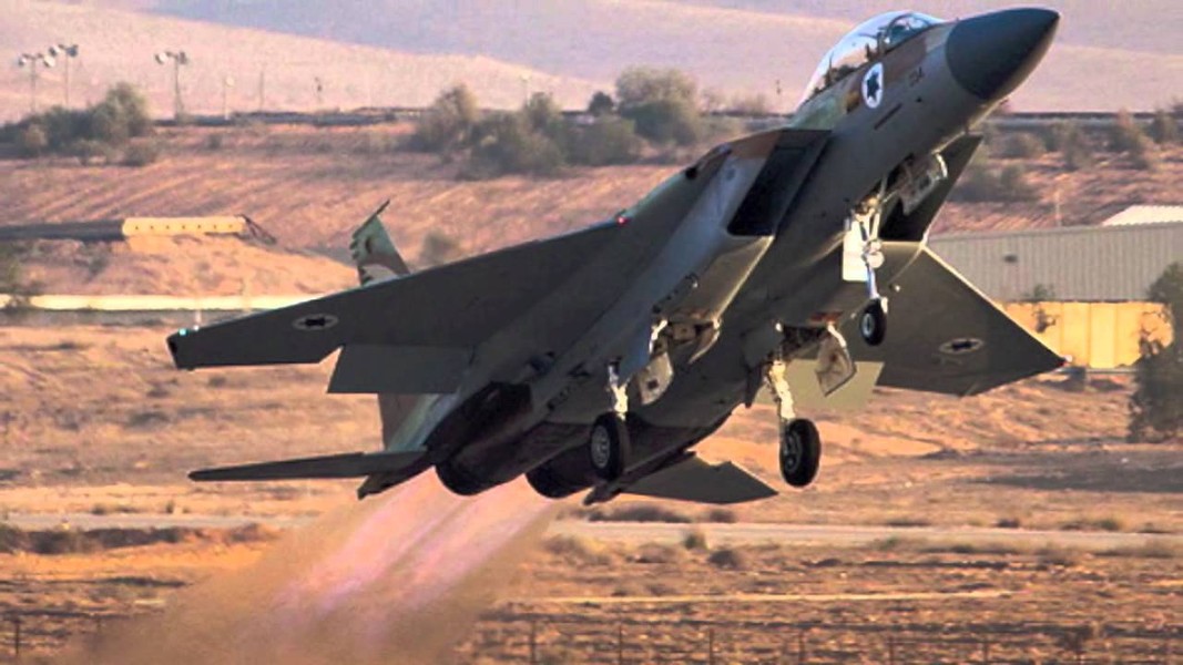 [ẢNH] Israel tung bằng chứng phá hủy căn cứ không quân quan trọng bậc nhất của Syria