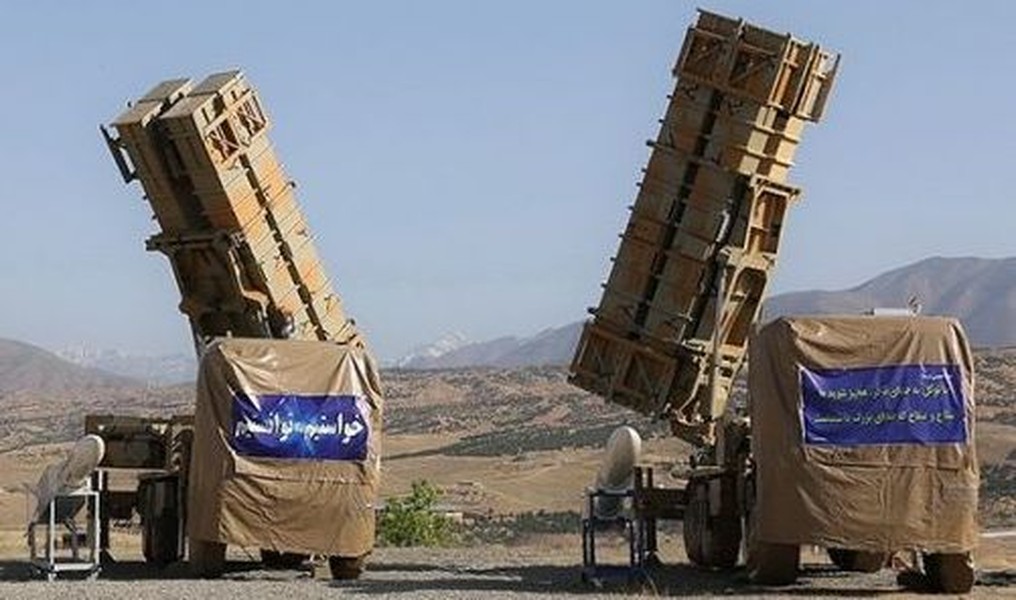 [ẢNH] Iran bất ngờ triển khai hàng chục tổ hợp tên lửa khóa chặt Eo biển Hormuz