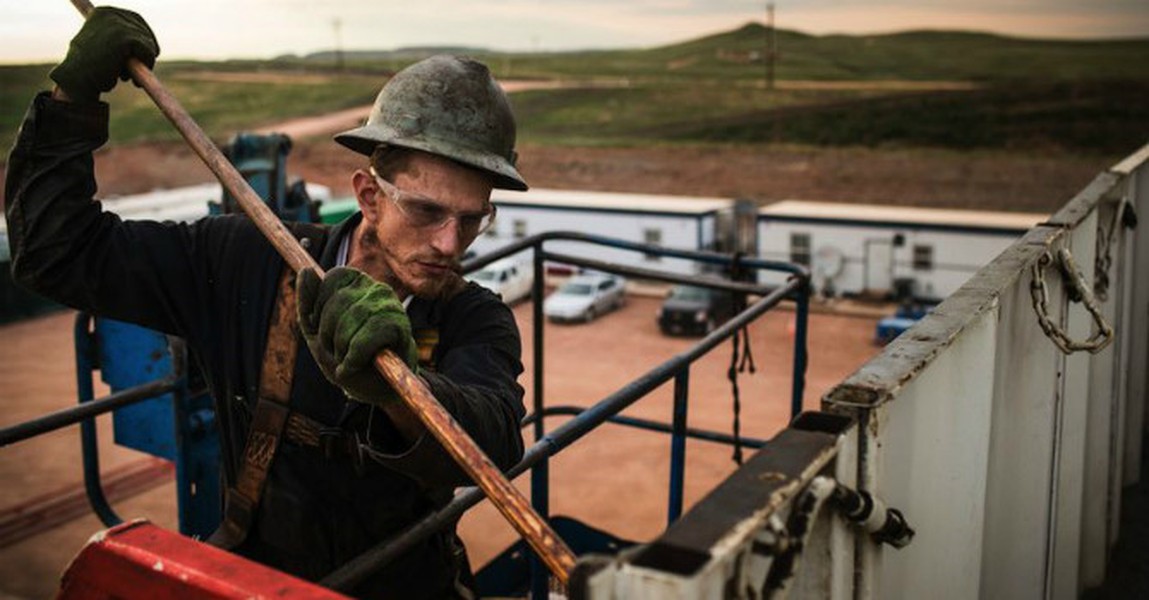 [ẢNH] Mỹ muốn cứu ngành sản xuất dầu đá phiến bằng... chi phí của người khác