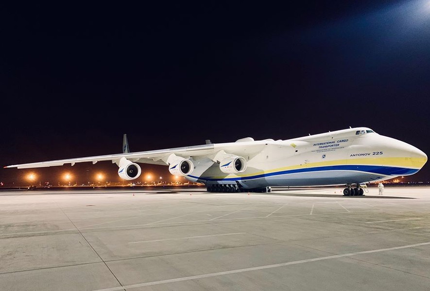 [ẢNH] Vận tải cơ khổng lồ An-225 bất ngờ xuất hiện tại Trung Quốc sau khi tái hoạt động