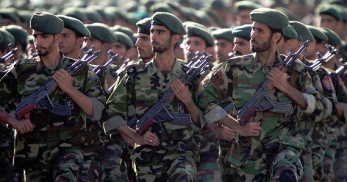 [ẢNH] Lực lượng vũ trang Iran bắt đầu rút khỏi Syria sau khi bị Israel ném bom dữ dội