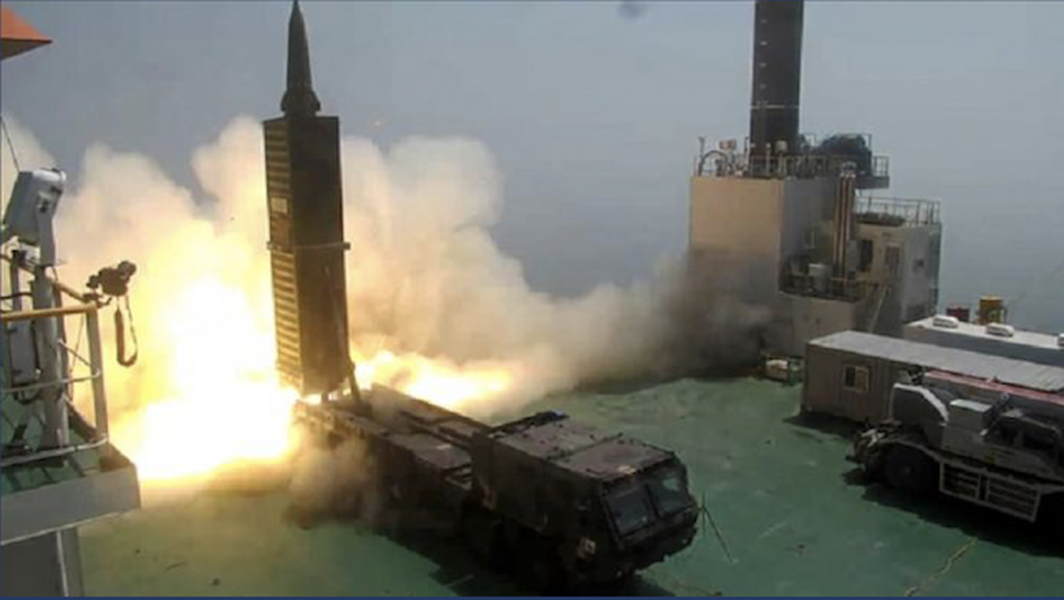 [ẢNH] Hàn Quốc bắn thử tên lửa 