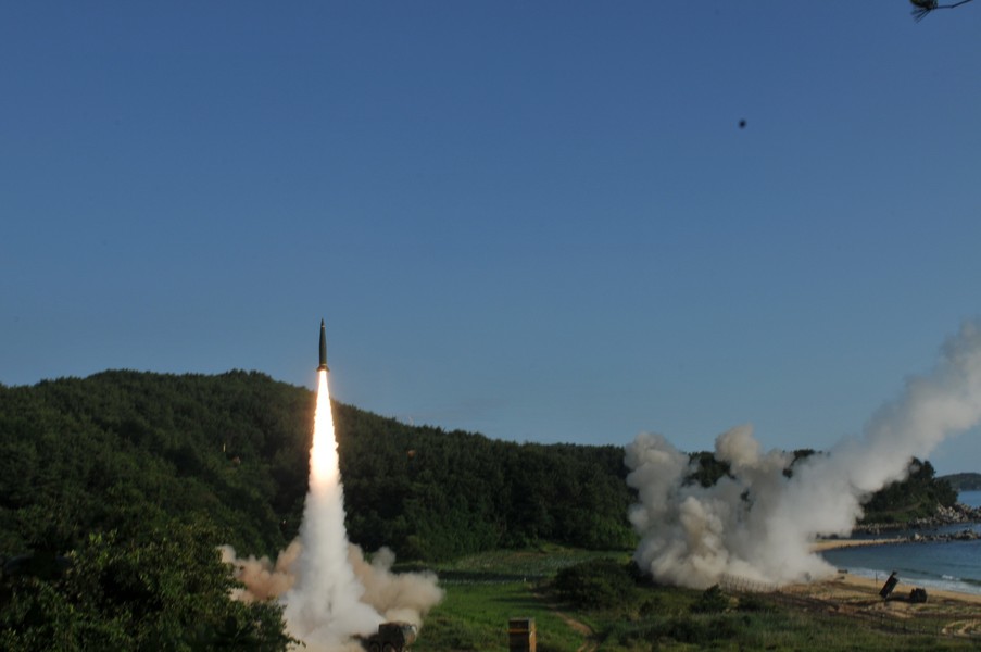 [ẢNH] Hàn Quốc bắn thử tên lửa 