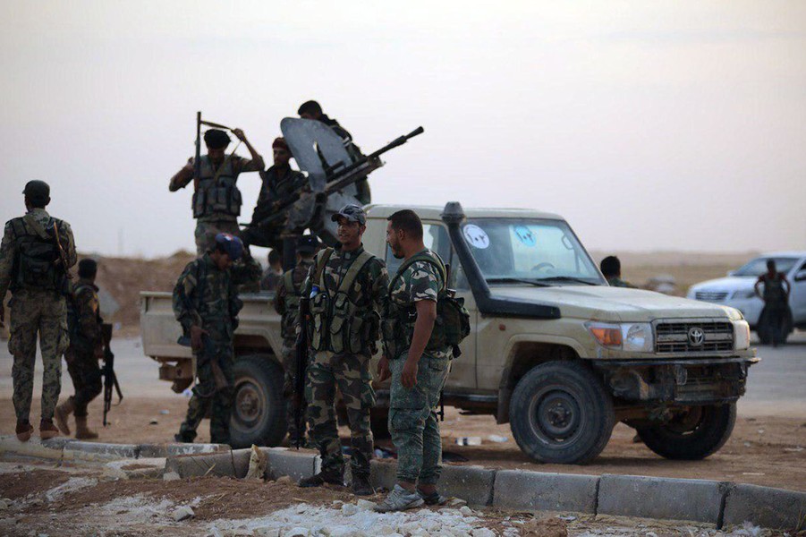 [ẢNH] Giao tranh dữ dội giữa nhiều lực lượng trên khắp miền Bắc Syria