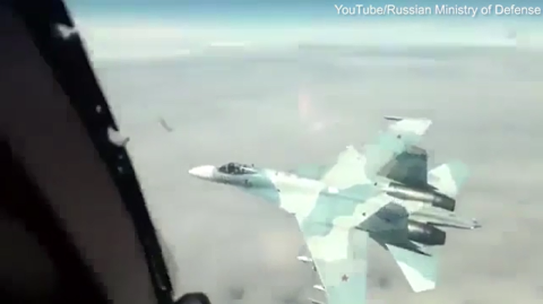 [ẢNH] Chiến đấu cơ Nga đánh chặn máy bay ném bom Mỹ đang mô phỏng tấn công Crimea