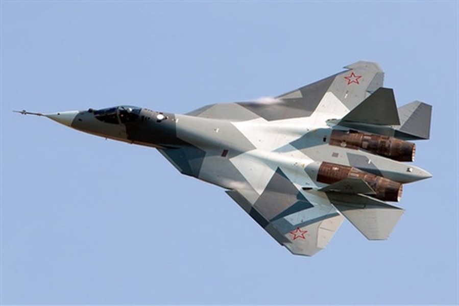 [ẢNH] Chuyên gia Nga: Khiếm khuyết thiết kế của Su-57 thể hiện rõ trong bức ảnh tại nhà máy