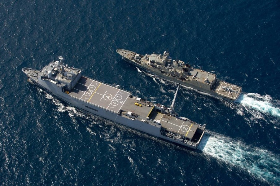 [ẢNH] Hải quân Hy Lạp chặn tàu Thổ Nhĩ Kỳ chở vũ khí tới Libya