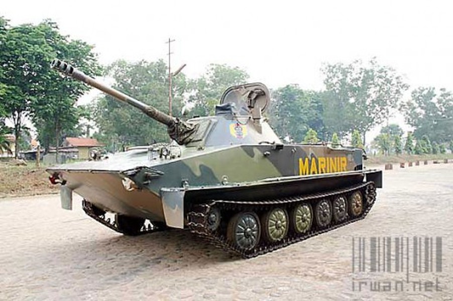 [ẢNH] Indonesia nâng cấp sức mạnh vượt trội cho xe tăng bơi PT-76, Việt Nam có nên tham khảo?