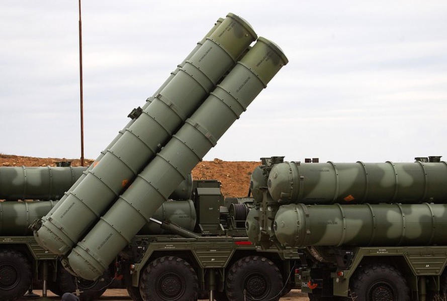[ẢNH] Tổng thống Putin bất ngờ tiết lộ S-400/500 chưa có khả năng đánh chặn tên lửa siêu vượt âm