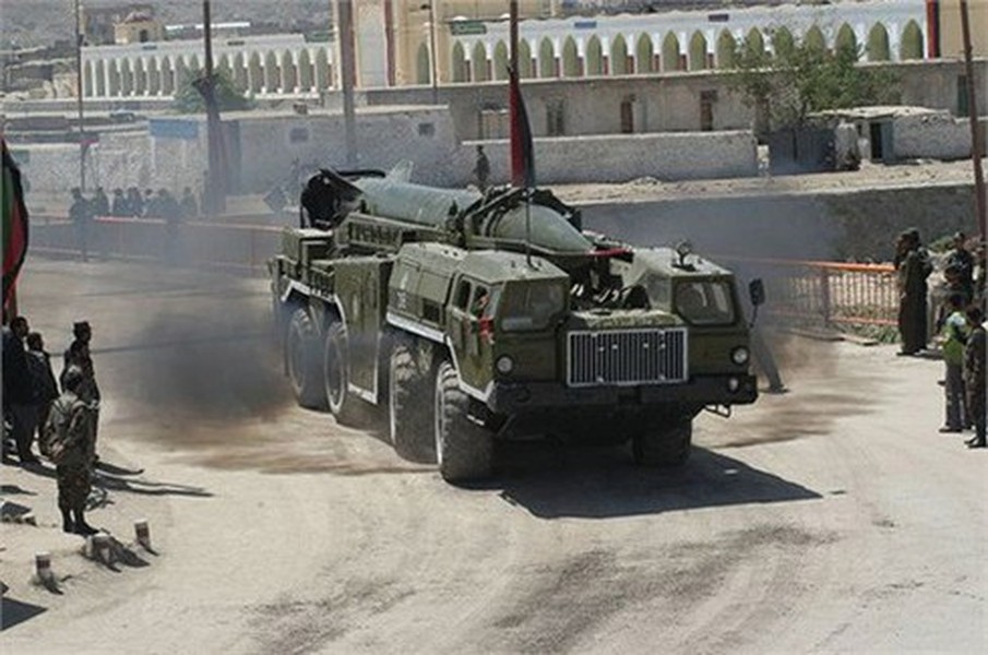 [ẢNH] Đưa tên lửa Scud-B tới thành phố Sirte, LNA quyết 