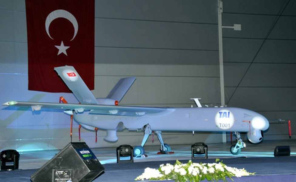 [ẢNH] Nga tức giận khi Thổ Nhĩ Kỳ cung cấp máy bay không người lái tối tân cho Azerbaijan