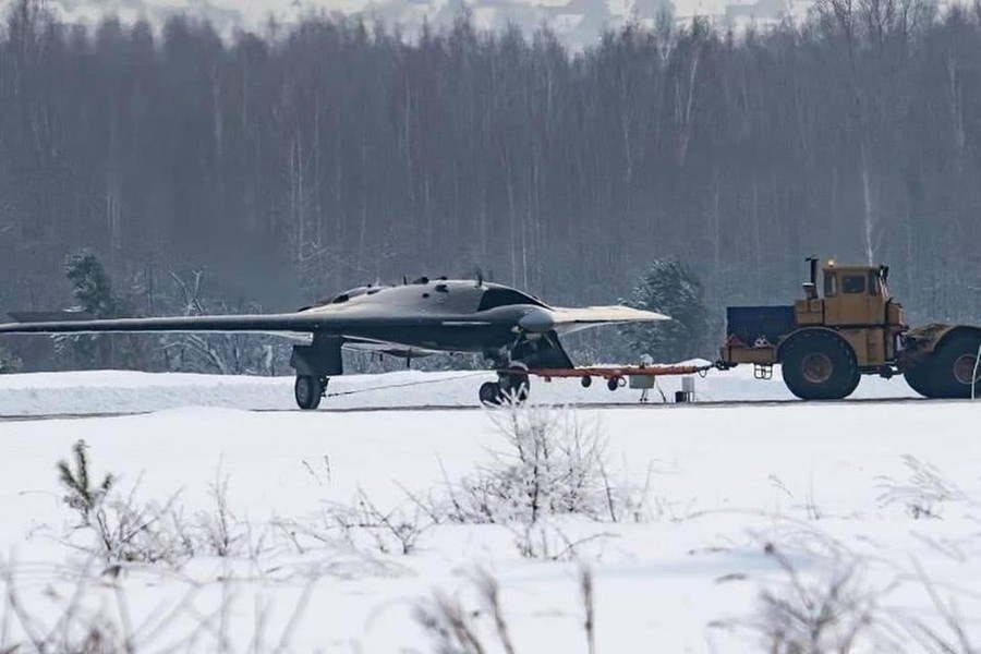 [ẢNH] Báo Mỹ: Sai sót thiết kế nghiêm trọng khiến UAV Okhotnik không thể tấn công!