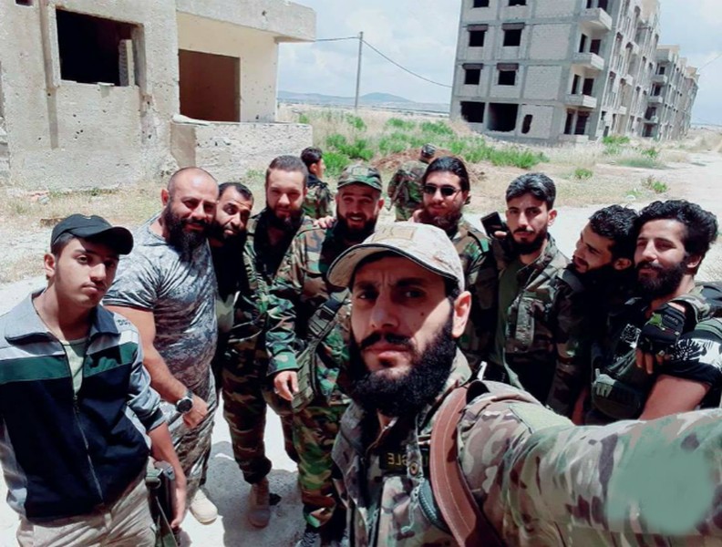 [ẢNH] SAA dồn lực lượng lớn nhất từ trước tới nay tiêu diệt quân thánh chiến ở Idlib