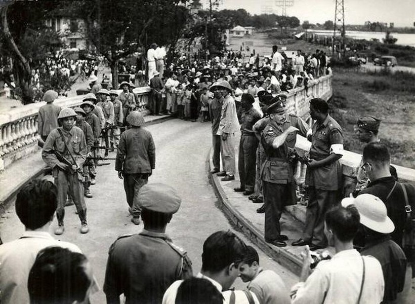 [ẢNH] Sống lại khoảnh khắc hào hùng ngày giải phóng thủ đô 10-10-1954