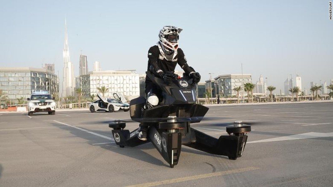 [ẢNH] Cận cảnh chiếc motor bay của cảnh sát Dubai
