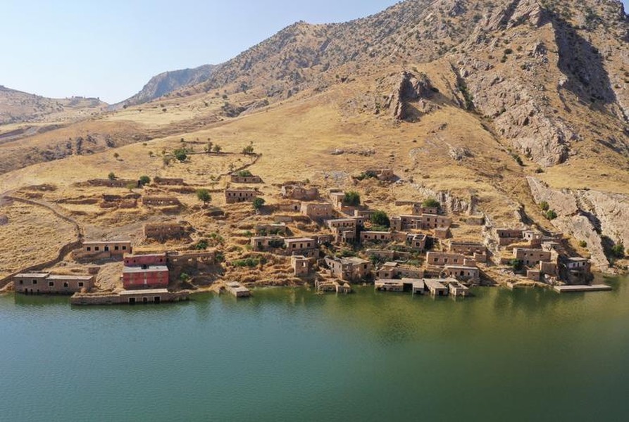 [ẢNH] Thị trấn cổ 12.000 năm tuổi sắp bị phá bỏ ở Thổ Nhĩ Kỳ