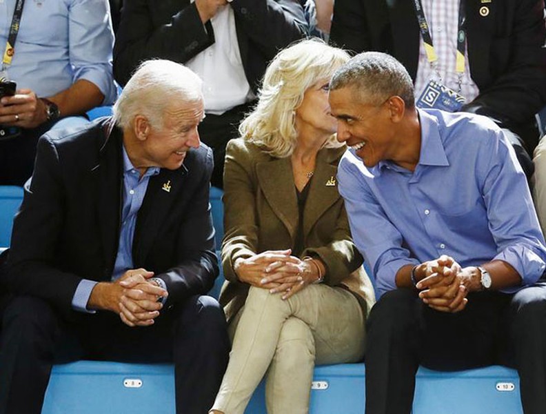 [ẢNH] Tình bạn đáng ngưỡng mộ giữa Cựu Tổng thống Mỹ Barack Obama và ứng viên Tổng thống Joe Biden