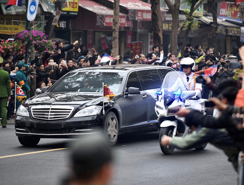[Ảnh] Những khoảnh khắc ấn tượng nhất của Chủ tịch Kim Jong-un khi vừa đến Việt Nam