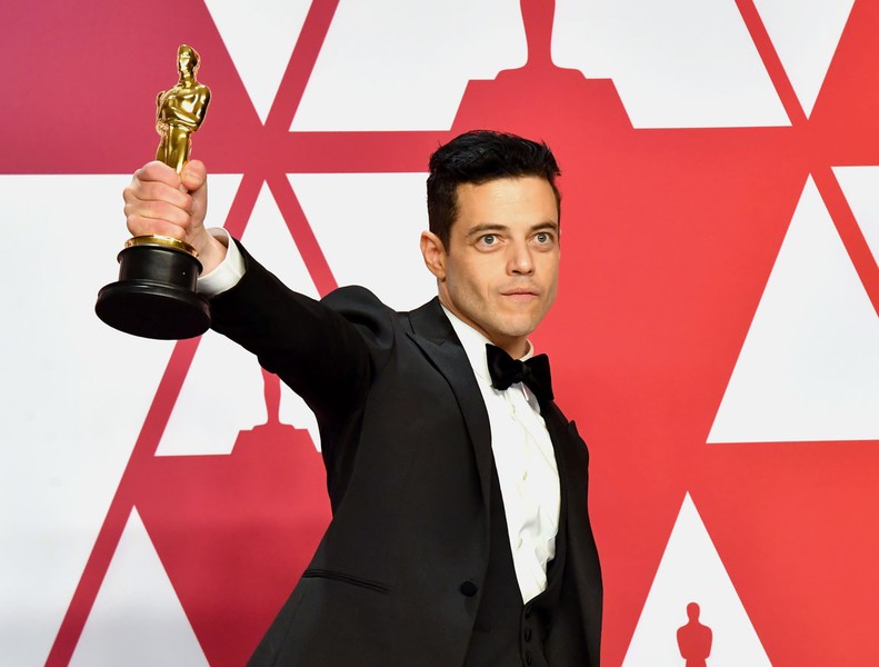 [ẢNH] Quá trình khổ luyện hóa thân vào vai diễn đổi đời của nam diễn viên chính suất sắc nhất Oscar 2019: Rami Malek