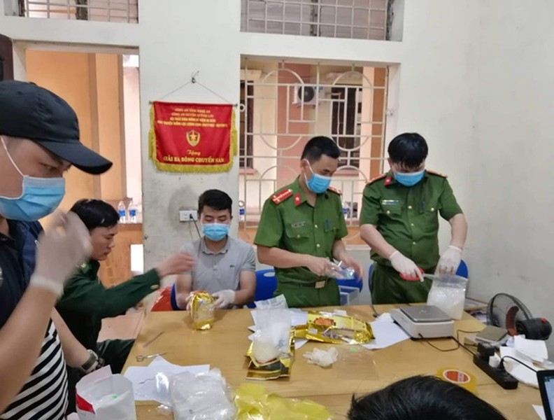 Toàn cảnh vụ bắt giữ gần 1 tấn ma túy đá, do nghi phạm người Đài Loan cầm đầu đường dây