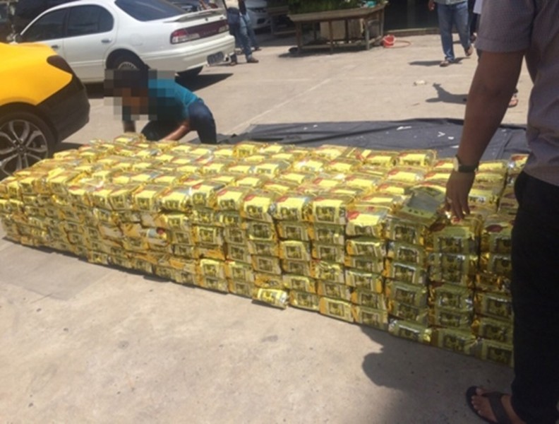Lại bắt giữ 1,1 tấn ma túy tổng hợp giấu trong loa thùng ở TP.HCM