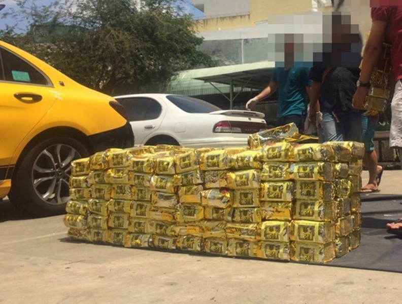 Lại bắt giữ 1,1 tấn ma túy tổng hợp giấu trong loa thùng ở TP.HCM