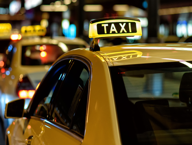 10 lưu ý để đi taxi ban đêm được an toàn