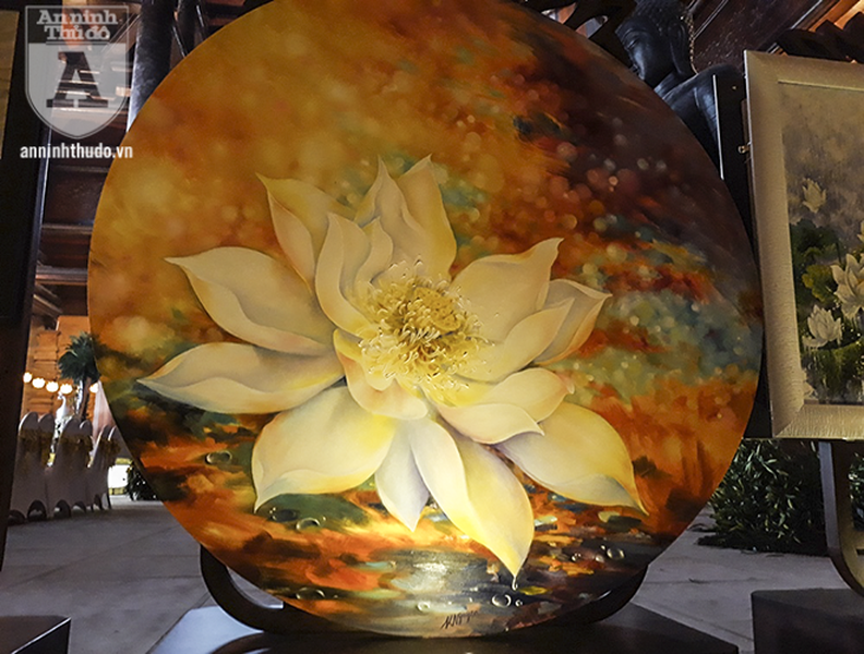 Chiêm ngưỡng những bức vẽ hoa sen độc đáo trong triển lãm mừng Đại lễ Vesak 2019
