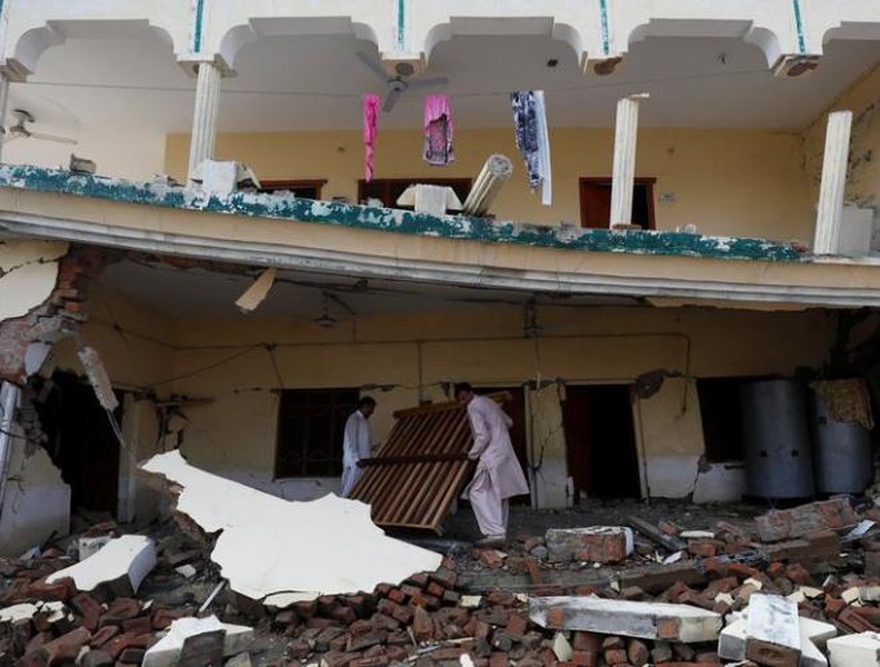 [ẢNH] Hậu quả khủng khiếp từ trận động đất làm rung chuyển đất nước Pakistan