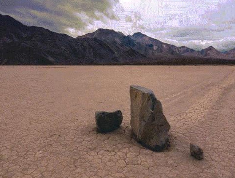 [ẢNH] Giải mã bí ẩn về những hòn đá 