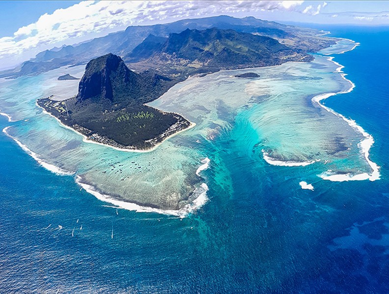 Đặt chân lên những hòn đảo kỳ dị nhất hành tinh