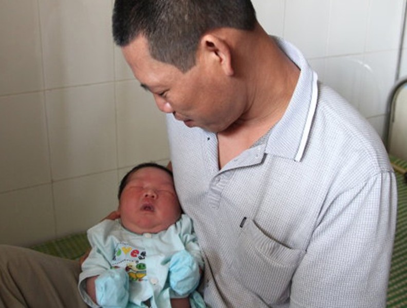 Ngắm những bé sơ sinh nặng nhất Việt Nam, sinh ra đã 