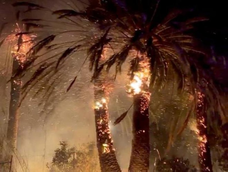 [ẢNH] Biển lửa nhấn chìm bang California Mỹ