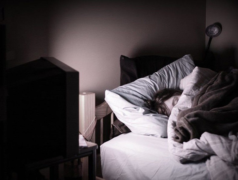 [ẢNH] Cảnh báo những thói quen khi ngủ gây ảnh hưởng lớn tới sức khỏe