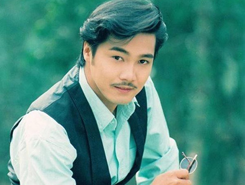 [ẢNH] Lý Hùng: Quý ông giàu có bậc nhất showbiz Việt vẫn lẻ bóng ở độ tuổi U50