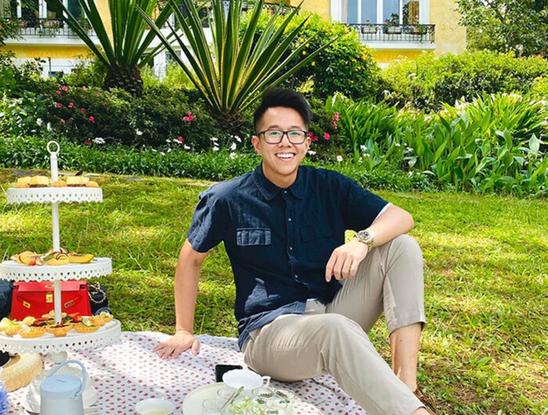 [ẢNH] Hé lộ cuộc sống thượng lưu, ‘sang chảnh’ của CEO người Singapore hẹn hò Hương Giang